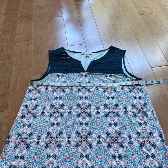 Lila Rose Top in Medium - Picture 3 of 6